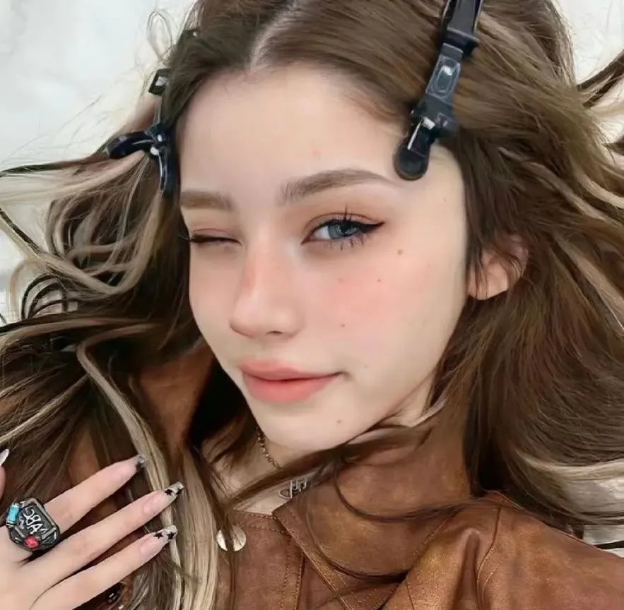 玉笑珠香